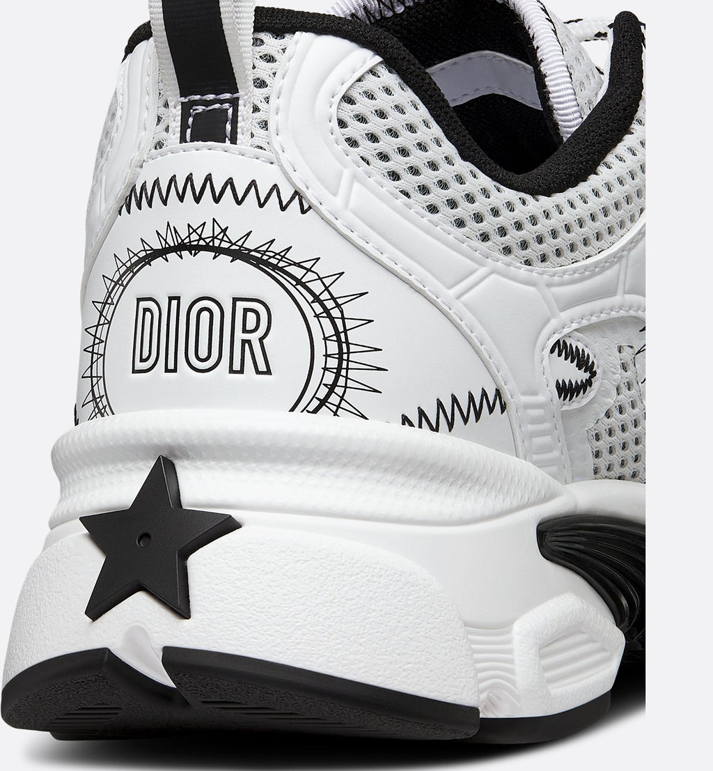 Dior Chrono Sneaker
Mesh with White and Black Leather-Effect Panels