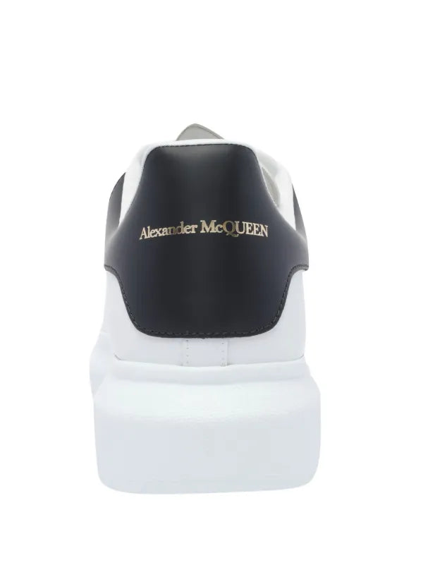 Alexander McQueen
Oversized leather lace-up sneakers