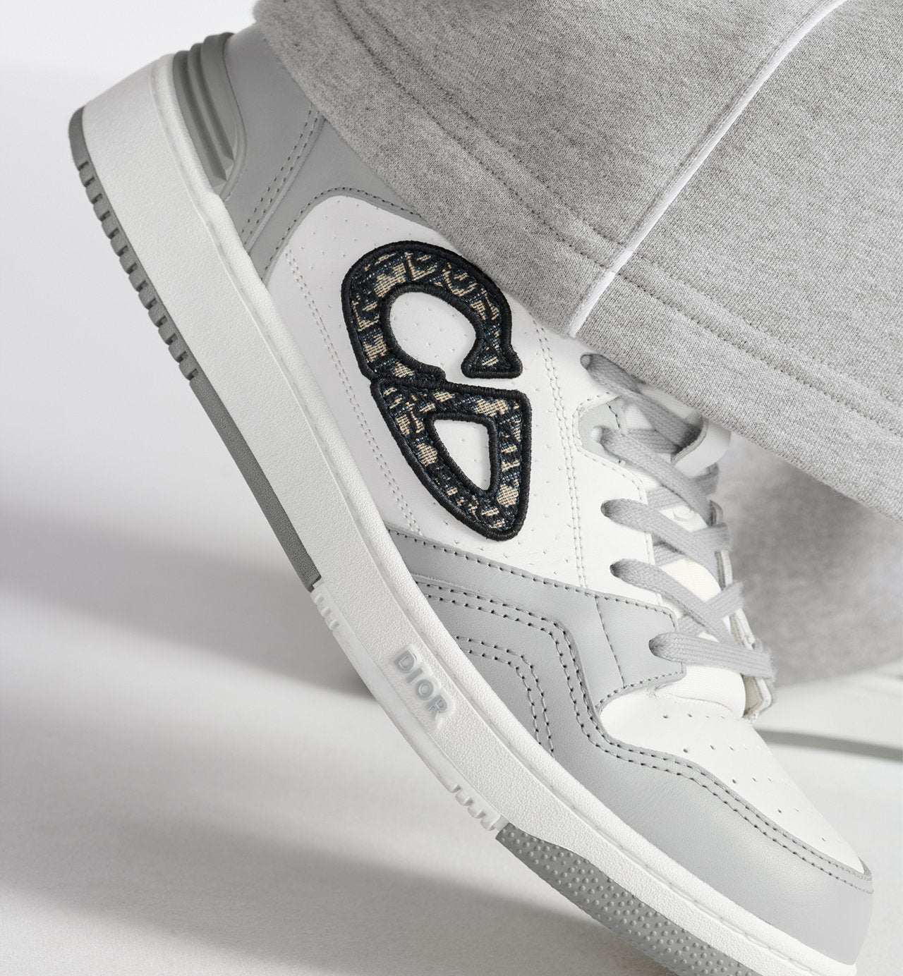 B57 Dribble Low-Top Sneaker
Dior Gray and White Smooth Calfskin with Beige and Black Dior Oblique Jacquard