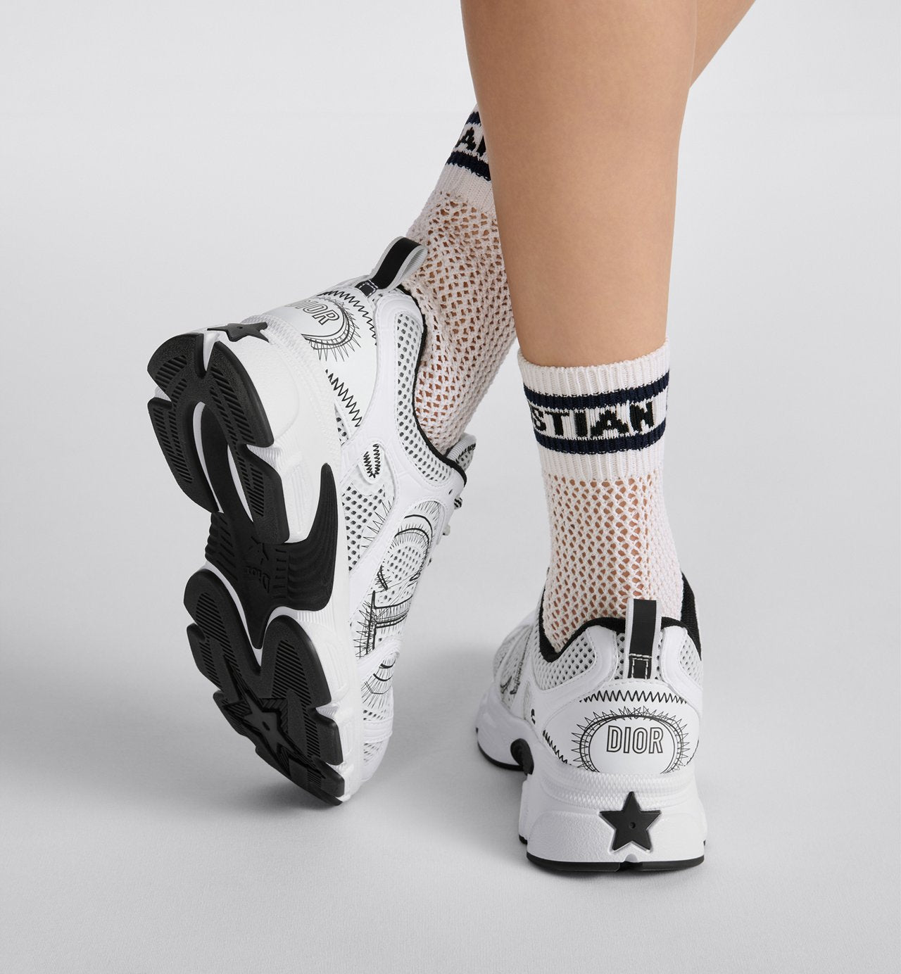 Dior Chrono Sneaker
Mesh with White and Black Leather-Effect Panels